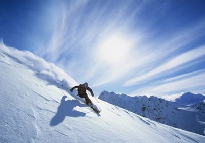 مصرع 3 متزلجين في انهيار جليدي بإسبانيا