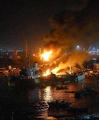 قصف ميناء المكلا.. انزلاق خطير في مسار التحالف واستهداف لمصادر عيش الجنوبيين