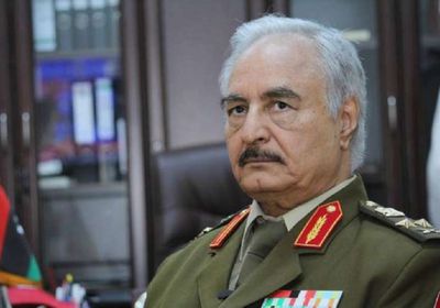 حفتر يوفد ممثلين إلى مصراتة لتقديم العزاء في المشير محمد الحداد