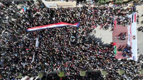 أبناء شبوة يواصلون الاحتشاد في عتق للمطالبة بإعلان دولة الجنوب