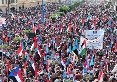 مليونية شبوة تطالب بإعلان الدولة وتؤيد القوات الجنوبية