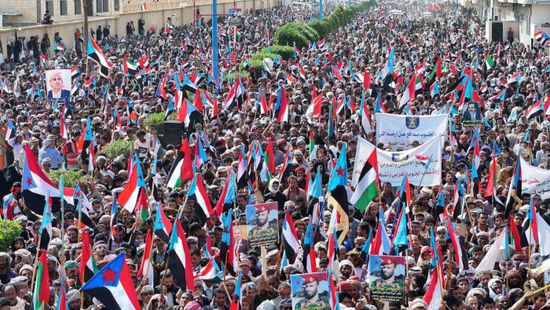 مليونية شبوة تطالب بإعلان الدولة وتؤيد القوات الجنوبية