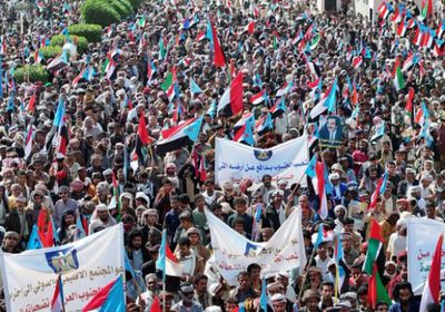 شبوة تجدد العهد.. إصرار شعبي على إعلان الدولة