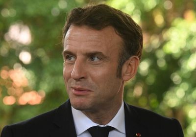 ماكرون متمسك بالبقاء رئيساً لفرنسا حتى الثانية الأخيرة