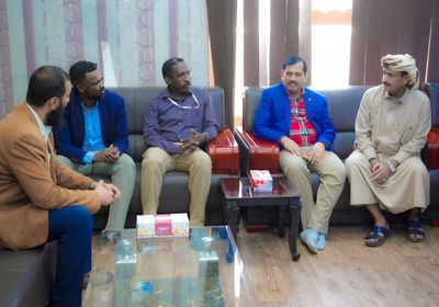 محافظ شبوة: استمرار تطوير مستشفى "بن زايد" بدعم إماراتي