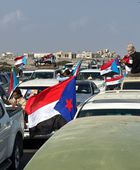 وصول موكب أبناء أبين إلى عدن للانضمام لجماهير ساحة العروض