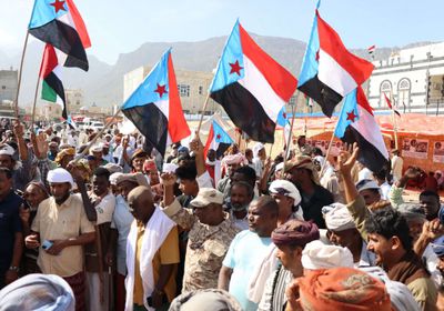 جماهير سقطرى تثمن صمود القوات الجنوبية في حضرموت والمهرة
