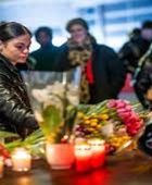 المئات يتجمعون في كرانس-مونتانا حدادًا على ضحايا الحريق