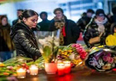 المئات يتجمعون في كرانس-مونتانا حدادًا على ضحايا الحريق