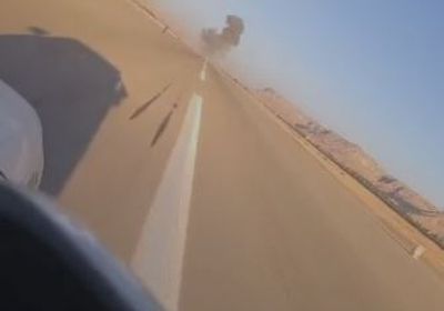 الطيران السعودي يقصف مطار سيئون في حضرموت