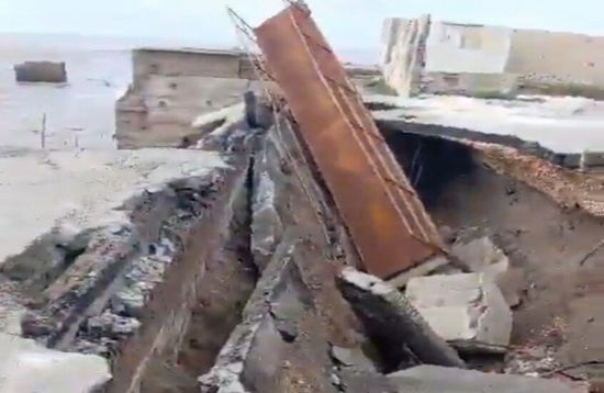 انهيار جسر العريضة الحدودي بين لبنان وسوريا