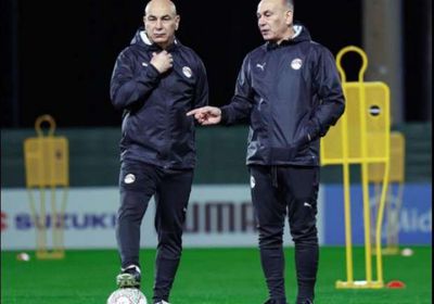 حسام حسن يستبعد نجمي منتخب مصر من مباراة بنين