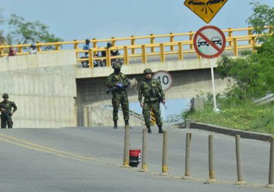 كولومبيا تُعزز جيشها على حدود فنزويلا بـ30 ألف جندي