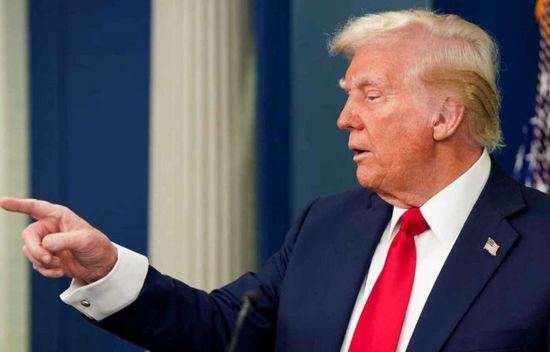 بعد فنزويلا.. ترامب يلوّح بالتدخل العسكري في جزيرة غرينلاند