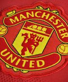 نيفيل يطالب مانشستر يونايتد بالتوقف عن تجربة المدربين بعد رحيل أموريم