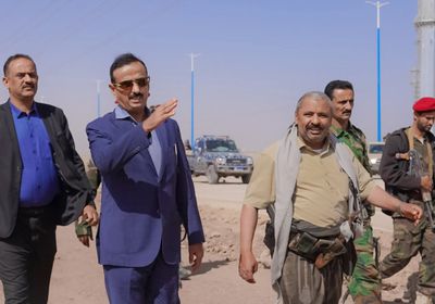 محافظ شبوة يتفقد المشاريع الخدمية في عتق