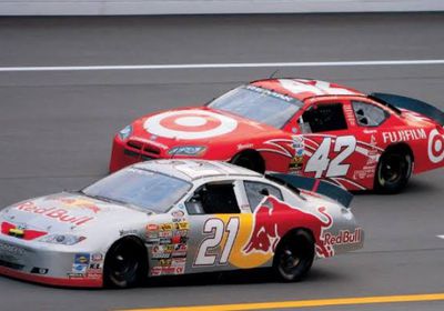 الأمريكي جوثري يتصدر رالي دكار بعد اكتساح فورد للمرحلة الثالثة