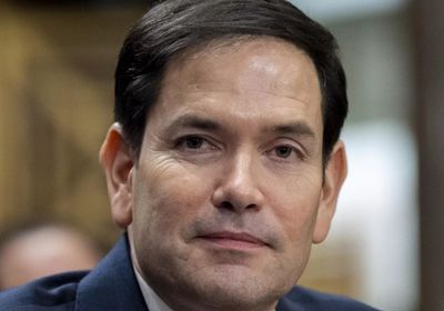 وزير الخارجية الأمريكي: نعتزم الاستحواذ على 50 مليون برميل من النفط الفنزويلي