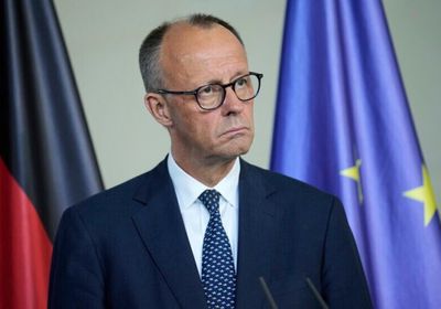 ميرتس يطالب زيلينسكي بوقف نزوح الأوكرانيين لأوروبا