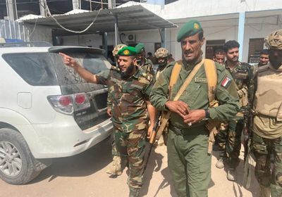 قائد حزام عدن يزور وحدة حماية الأراضي في العاصمة