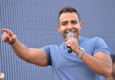 محمد عدوية يطرح أحدث أغانيه "وقت السلام" ويكشف عن مفاجآت موسيقية قادمة