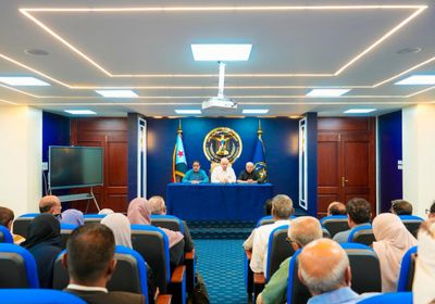 "الانتقالي": بيانات وفدنا بالرياض تصدر تحت التهديد و"الحل" باطل