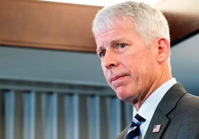 واشنطن تعلن بيع أول شحنة نفط فنزويلي بزيادة سعرية 30%