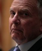 المبعوث الأمريكي: سنقنع حماس بنزع السلاح