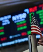 خبراء يتوقعون عودة التذبذبات إلى وول ستريت