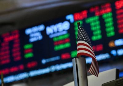 خبراء يتوقعون عودة التذبذبات إلى وول ستريت