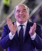 وفاة قطب الإعلام وكرة القدم الأميركي روكو كوميسو عن 76 عاما