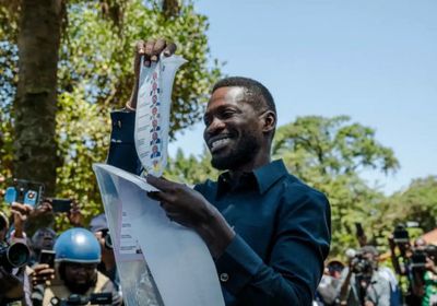 الشرطة الأوغندية تنفي اعتقال زعيم المعارضة بوبي واين