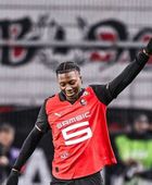 الهلال السعودي يرصد مبلغًا ضخمًا لضم نجم رين الفرنسي