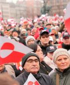 الآلاف من سكان غرينلاند يتحدون ترامب