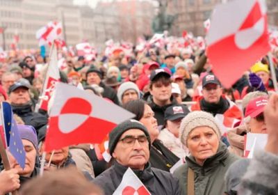 الآلاف من سكان غرينلاند يتحدون ترامب