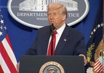 ترامب يعتزم شراء كاسحات جليد لإرسالها لسواحل كندا