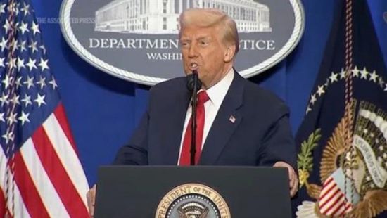 ترامب يعتزم شراء كاسحات جليد لإرسالها لسواحل كندا