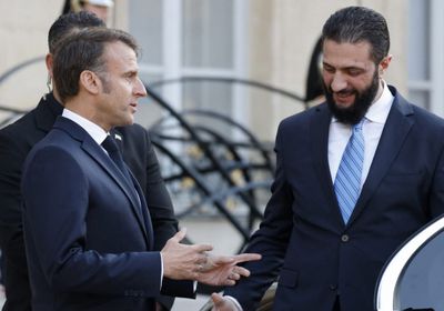 الشرع يبحث مع ماكرون آخر التطورات السياسية بسوريا