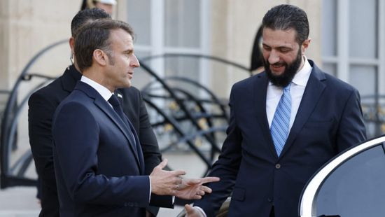 الشرع يبحث مع ماكرون آخر التطورات السياسية بسوريا