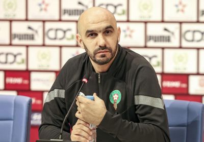 الركراكي ينتقد مدرب السنغال: لا يشرف أفريقيا