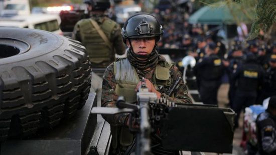 رئيس غواتيمالا يعلن حالة الطوارئ بعد قتل شرطيين