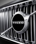 فولفو تستدعي 413 ألف سيارة في أمريكا لإصلاح خلل برمجي