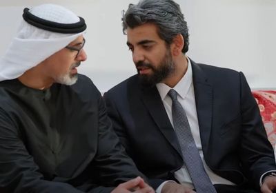 ولي عهد أبوظبي يؤدي العزاء في الزعيم الراحل علي البيض