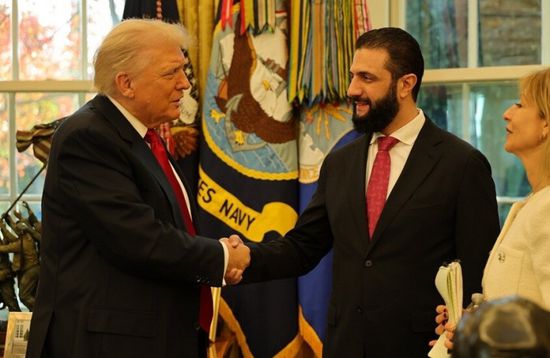 ترامب يطلب من الشرع إنهاء الاشتباكات مع الأكراد   