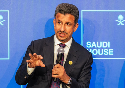 السعودية تعزز مكانتها العالمية بإنفاق سياحي تاريخي