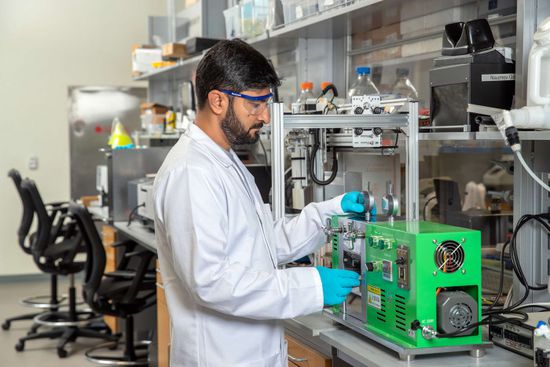 فريق بحثي من نيويورك أبوظبي يطور بلورات عضوية