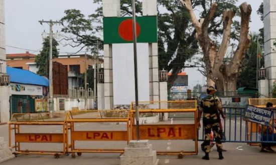 الهند تسحب أسر الدبلوماسيين في بنغلاديش
