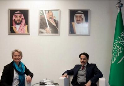 وزير الخارجية السعودي يلتقي نظيرته البريطانية في دافوس