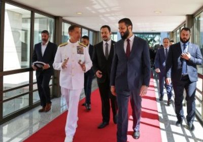 قائد سنتكوم والشرع يبحثان وقف إطلاق النار مع "قسد"