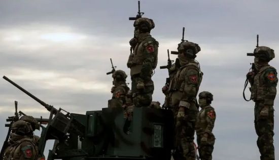 العراق: تسلمنا الدفعة الأولى من الإرهابيين المعتقلين في سوريا